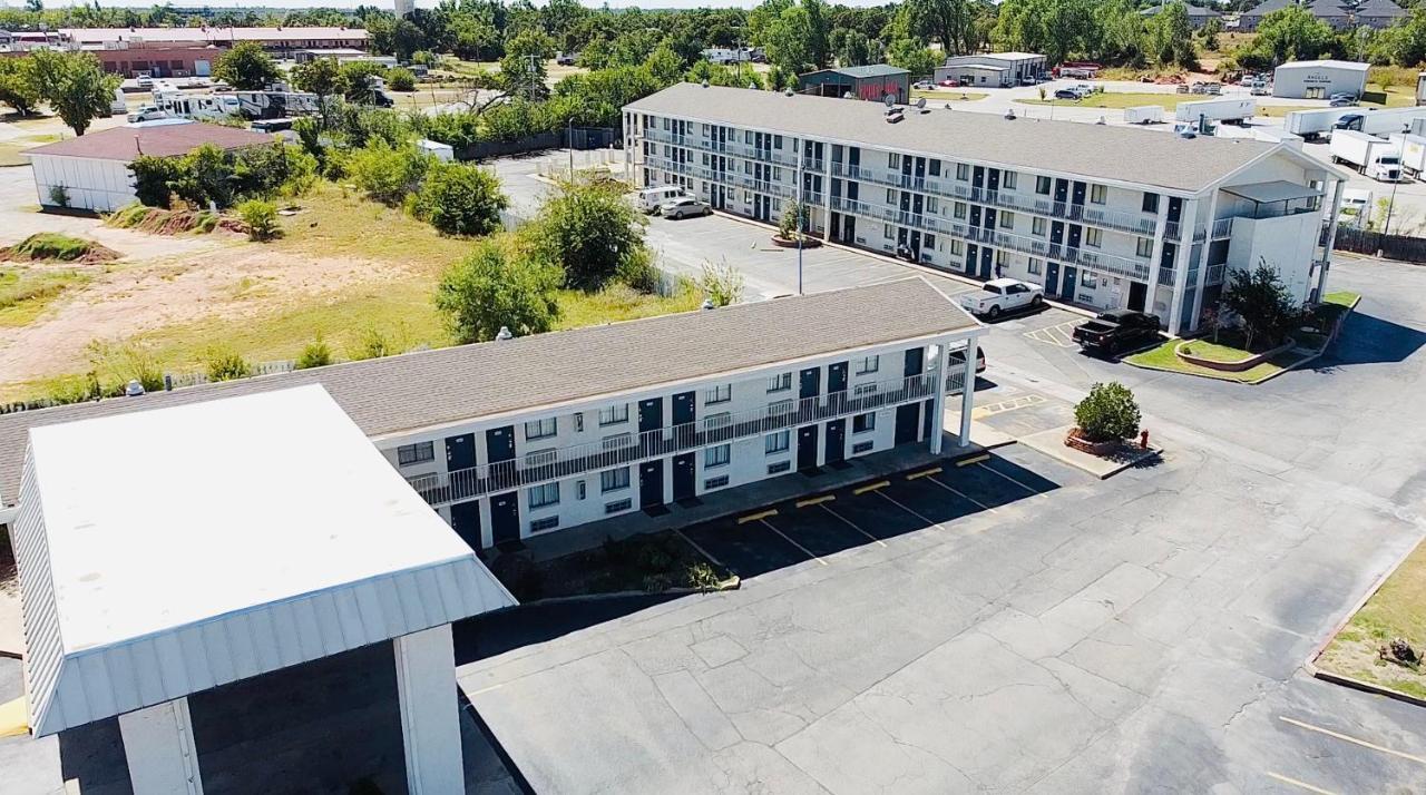Economy Hotel Plus Oklahoma City Exterior photo